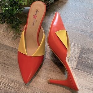 PENNY LOVES KENNY “Amal” Orange & Yellow 3” Heel, Pointed Toe Mules, Size 7M